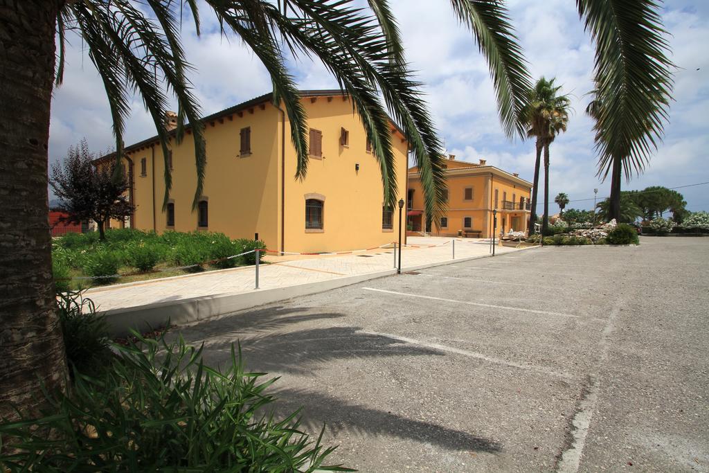 Country House Il Ponte Alba Adriatica Exterior foto